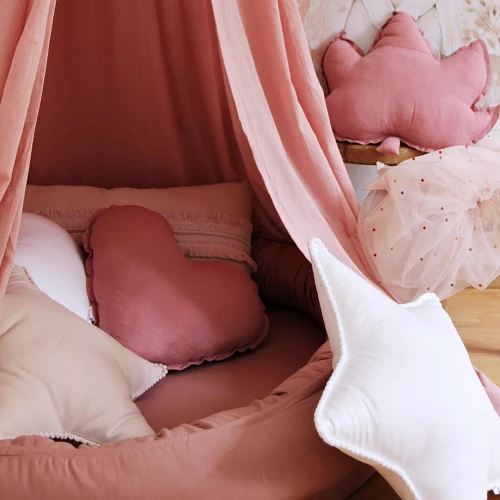 Maple leaf pillow PN Blush