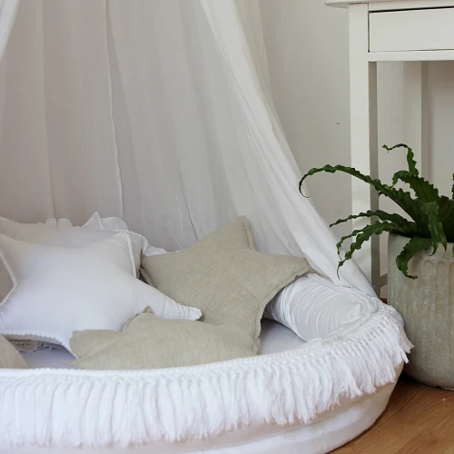 Bubble star pillow White