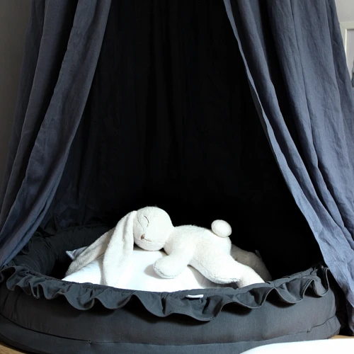 Small Junior nest Basic with ruffles Graphite