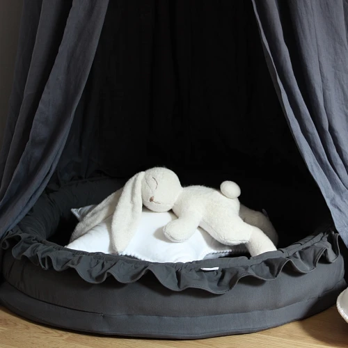 Small Junior nest Basic with ruffles Graphite