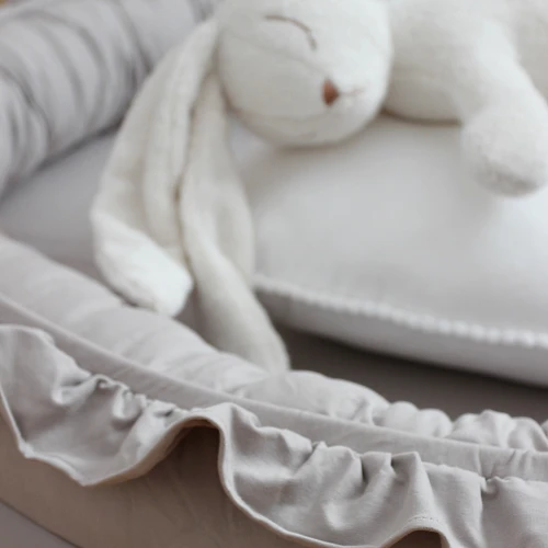 Small Junior nest Basic with ruffles Dark beige