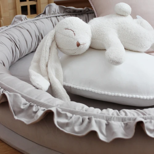 Small Junior nest Basic with ruffles Dark beige