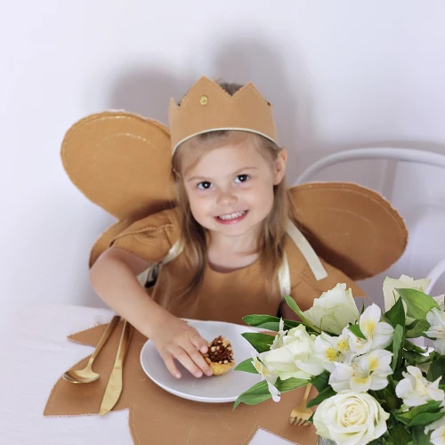 Korona PN Karmelowa z różyczką ze złotą wstążką