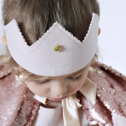 Crown PN Powder pink with rose and gold ribbon