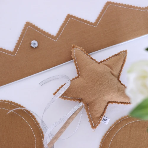 Wand PN Caramel with silver ribbon