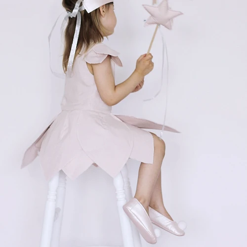 Kapcie z pomponikiem Pudrowe