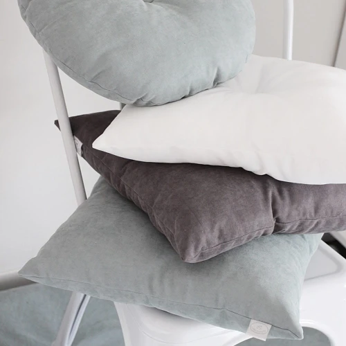 Square Basic pillow with button Graphit