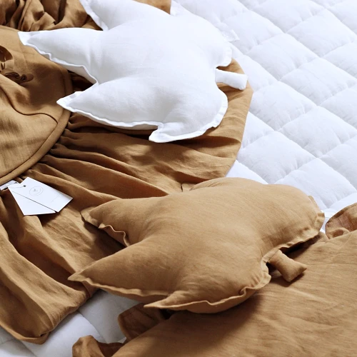 Maple leaf pillow PN Caramel - II quality (I)