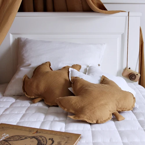 Maple leaf pillow PN Caramel - II quality (I)