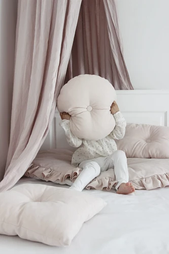 Round Basic pillow with button Powder pink