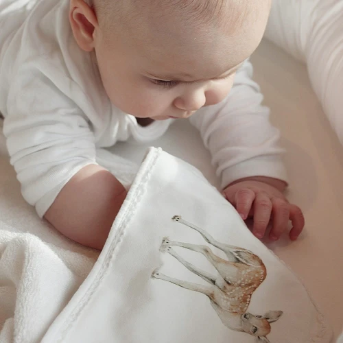 Ręcznik niemowlęcy Premium z kapturkiem Fawn 80x80 cm Biały