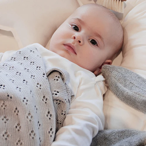 Ażurowy kocyk bambusowy Jasnoszary