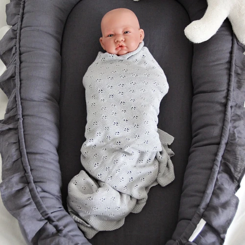 Gniazdko Niemowlęce Pure nature z falbanką Graphit