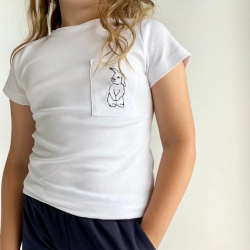 Biały T-shirt dziecięcy szkolny Premium z haftem Króliczek 