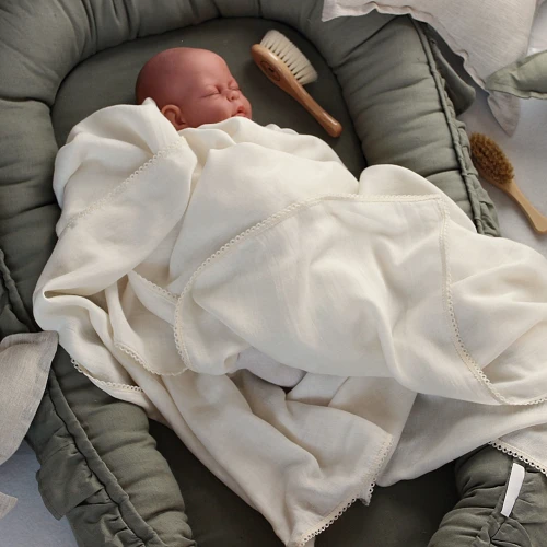 Gniazdko Niemowlęce Pure nature z falbanką Oliwkowe