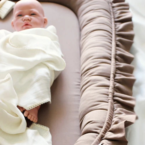 Gniazdko niemowlęce Simply Glamour Czekoladowe