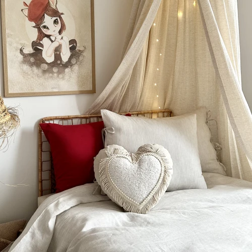 Boho Twist heart pillow Natural