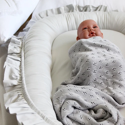 Gniazdko niemowlęce Simply Glamour Jasno szare