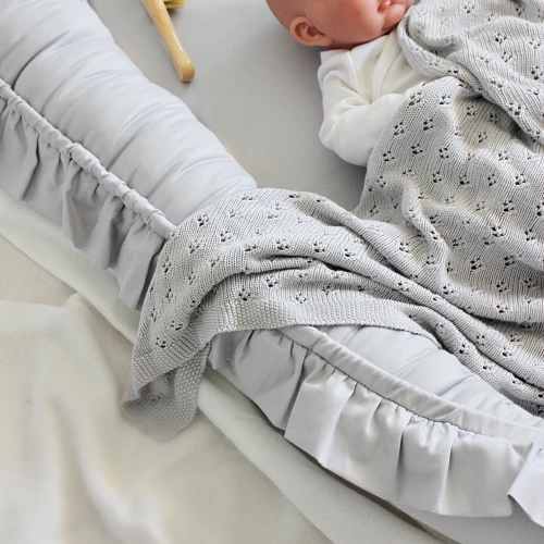 Gniazdko niemowlęce Simply Glamour Szare