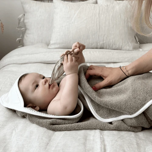 Newborn Premium hooded towel Fawn Chocolate 80x80 cm  