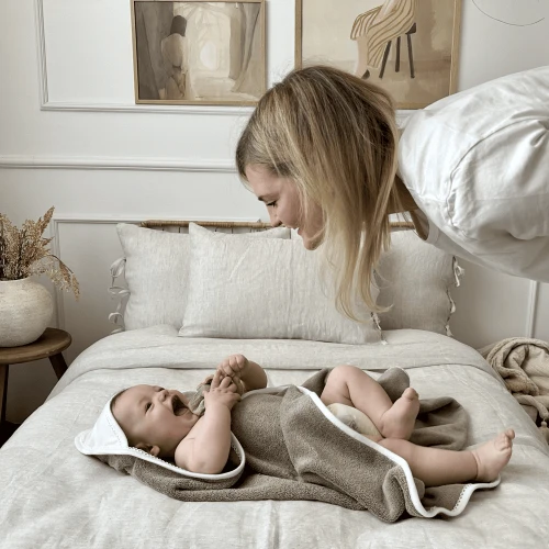 Newborn Premium hooded towel Fawn Chocolate 80x80 cm  