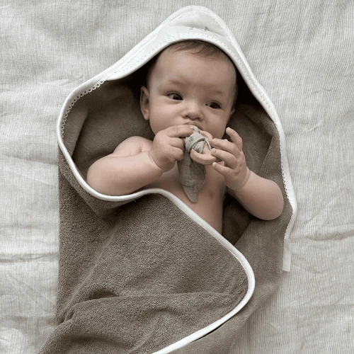 Newborn Premium hooded towel Fawn Chocolate 80x80 cm  
