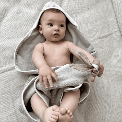 Ręcznik niemowlęcy Premium z kapturkiem Fawn 80x80 cm Jasnoszary 