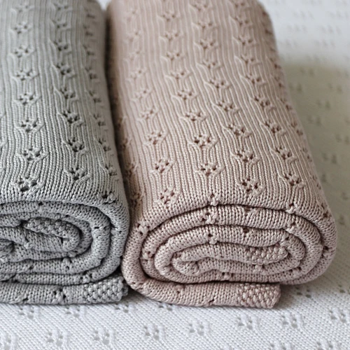 Ażurowy kocyk bambusowy Pudrowy róż