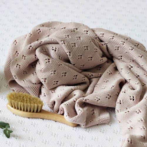 Ażurowy kocyk bambusowy Pudrowy róż