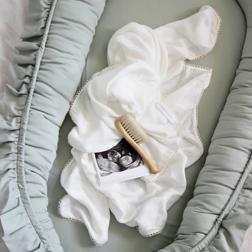 Bamboo swaddle with lace Baby 80x100cm vanilla