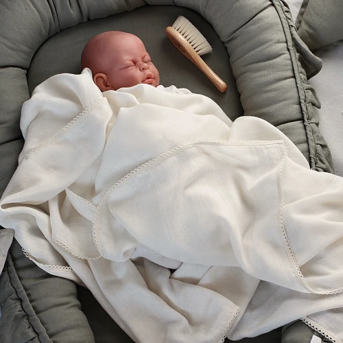 Bamboo swaddle with lace Junior 100x135 cm Vanilla