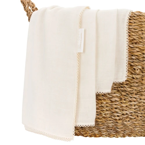 Bamboo diaper with lace Vanilla 43x43 cm