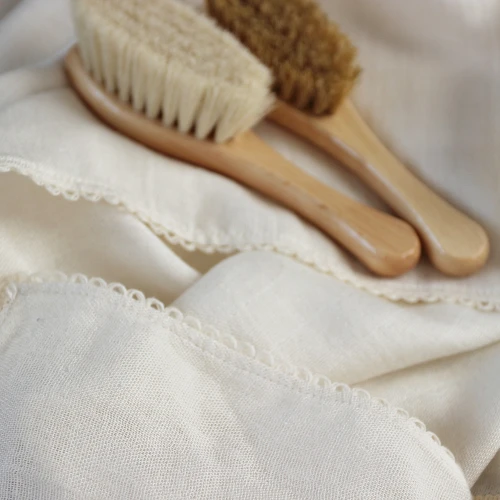Children's cradle cap brush made of bristles