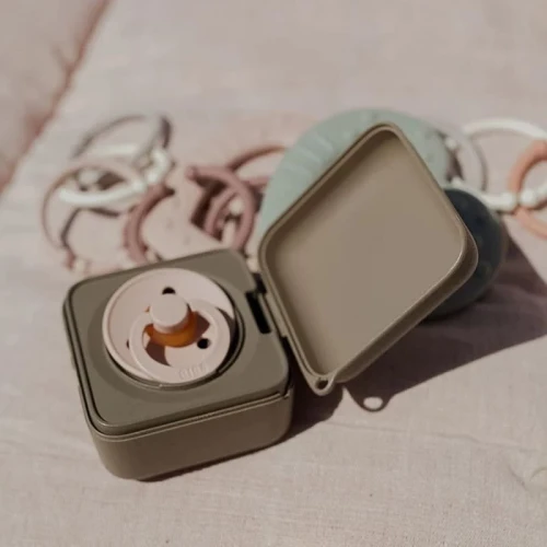 BIBS PACIFIER BOX VANILLA 2 in 1 pacifier case and pacifier sterilization container
