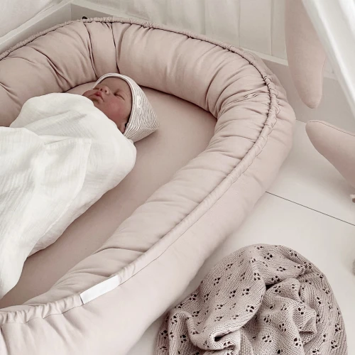 Baby nest BASIC without ruffles Powder pink
