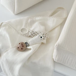 Bamboo diaper with lace Vanilla 43x43 cm